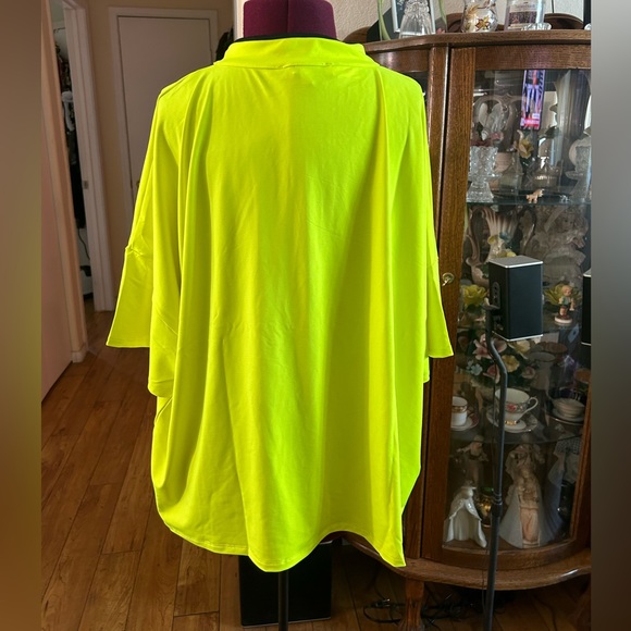 NWT Neon Pullover With Partial Zippered Front - Picture 4 of 4